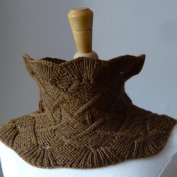 Anglebury Cowl