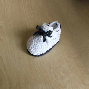 Baby Bootie & Hat Set N 260