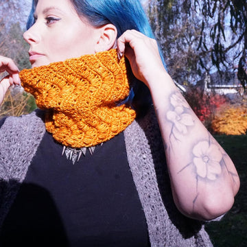 Rhea Cowl