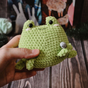 Plush meme knife frog