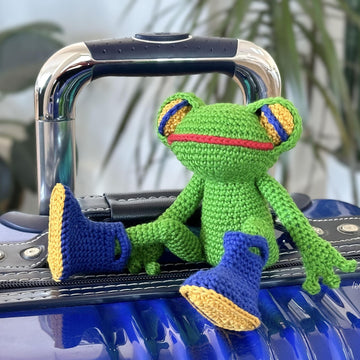 Jabka The Traveling Frog Amigurumi