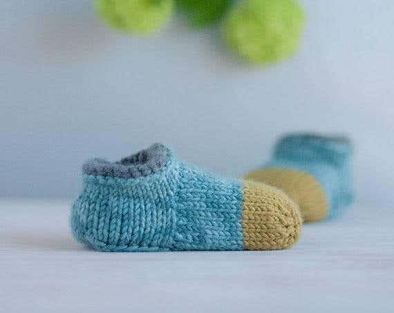 Baby booties that Stay on 'Style Noah'