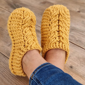 Cozy crochet slippers socks for adults and kids pattern S26