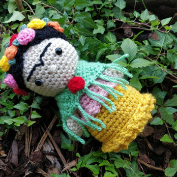 Frida Kahlo crochet Amigurumi