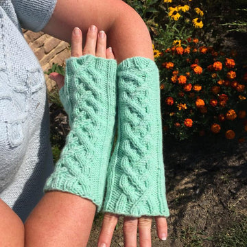 Carnegie Cabled Mitts