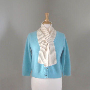 Ribbed Keyhole Scarf