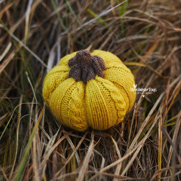 Cozy cable pumpkins. Knitted Pumpkin Pattern.