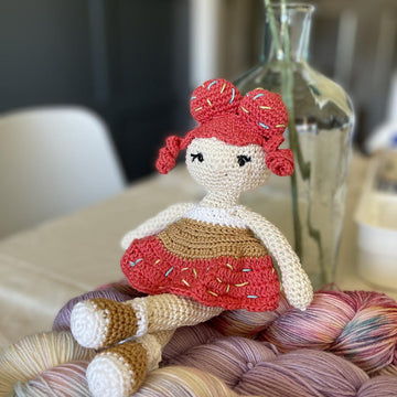 Dessert girl (amigurumi doll)