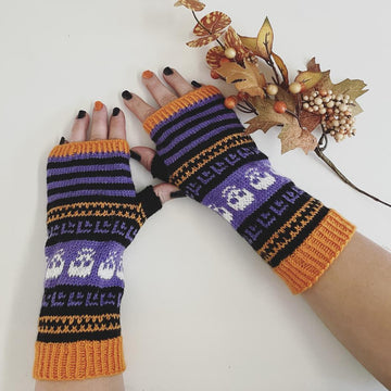 Halloweens fingerless mittens