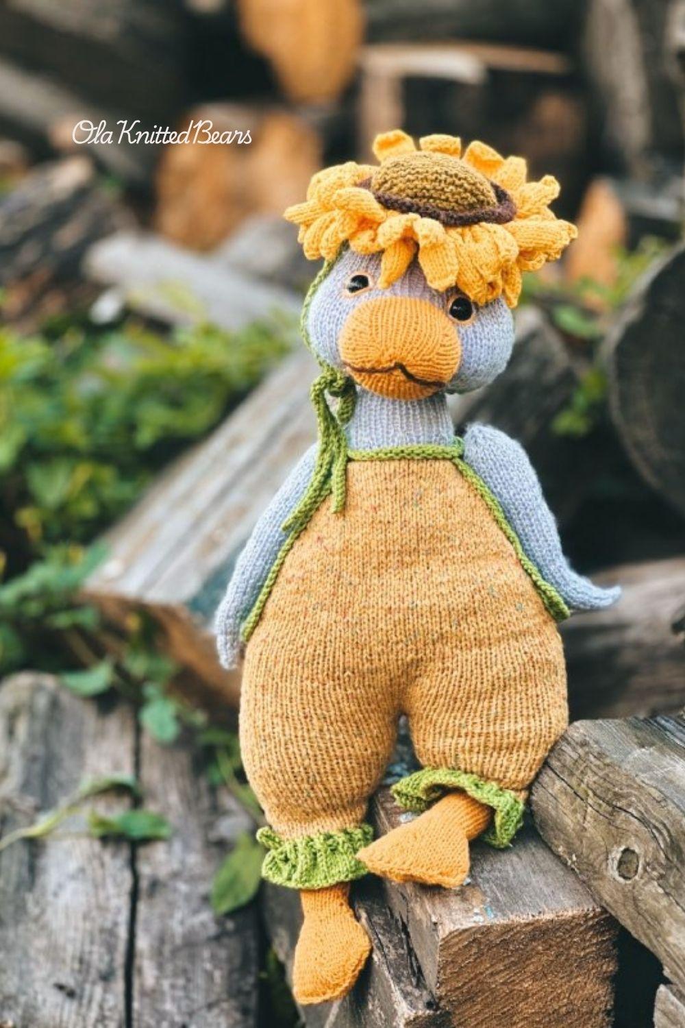 Goose Clothes Knitting Pattern – The Gardener Outfit | Storybook Wardrobe Collection