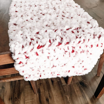 Peppermint Swirl Table Runner