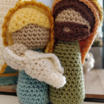 Mini Nativity Scene Christmas Dolls Mary Joseph Baby Jesus Creche Krippe crochet amigurumi