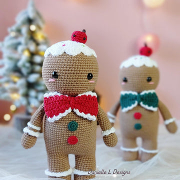 Gingerbread man amigurumi