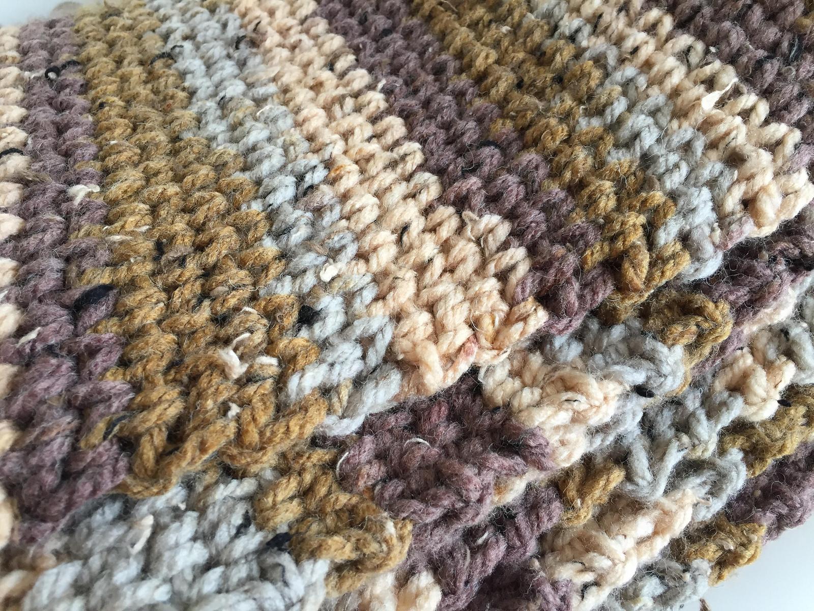 Winter Cottage Throw