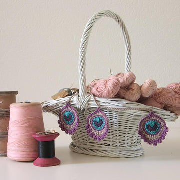 Crochet Motif or Garland: Small Peacock Feather