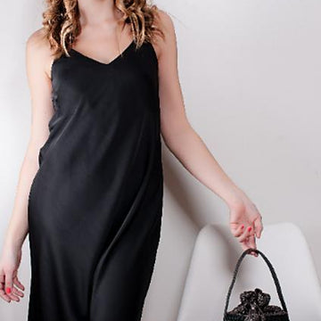 Raffia bucket bag