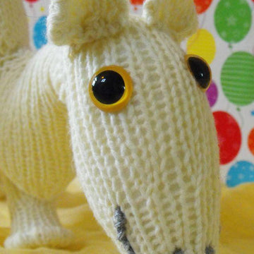 NURSERY CAMEL TOY KNITTING PATTERN - MADMONKEYKNITS