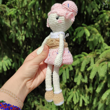 Dessert girl (amigurumi doll)
