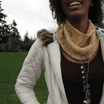 Hyacinth Neck Cozy