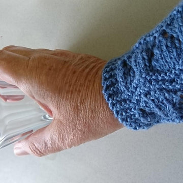Lacene cuff