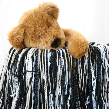 B07 Fringe Blanket