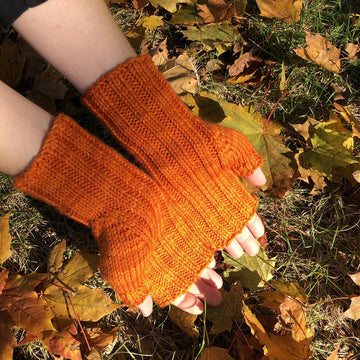 Yseulte Fingerless Mitts