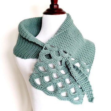 Asymmetric Keyhole Shell Scarf