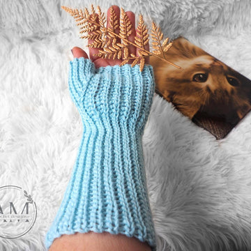 Cables knit-look long mitts