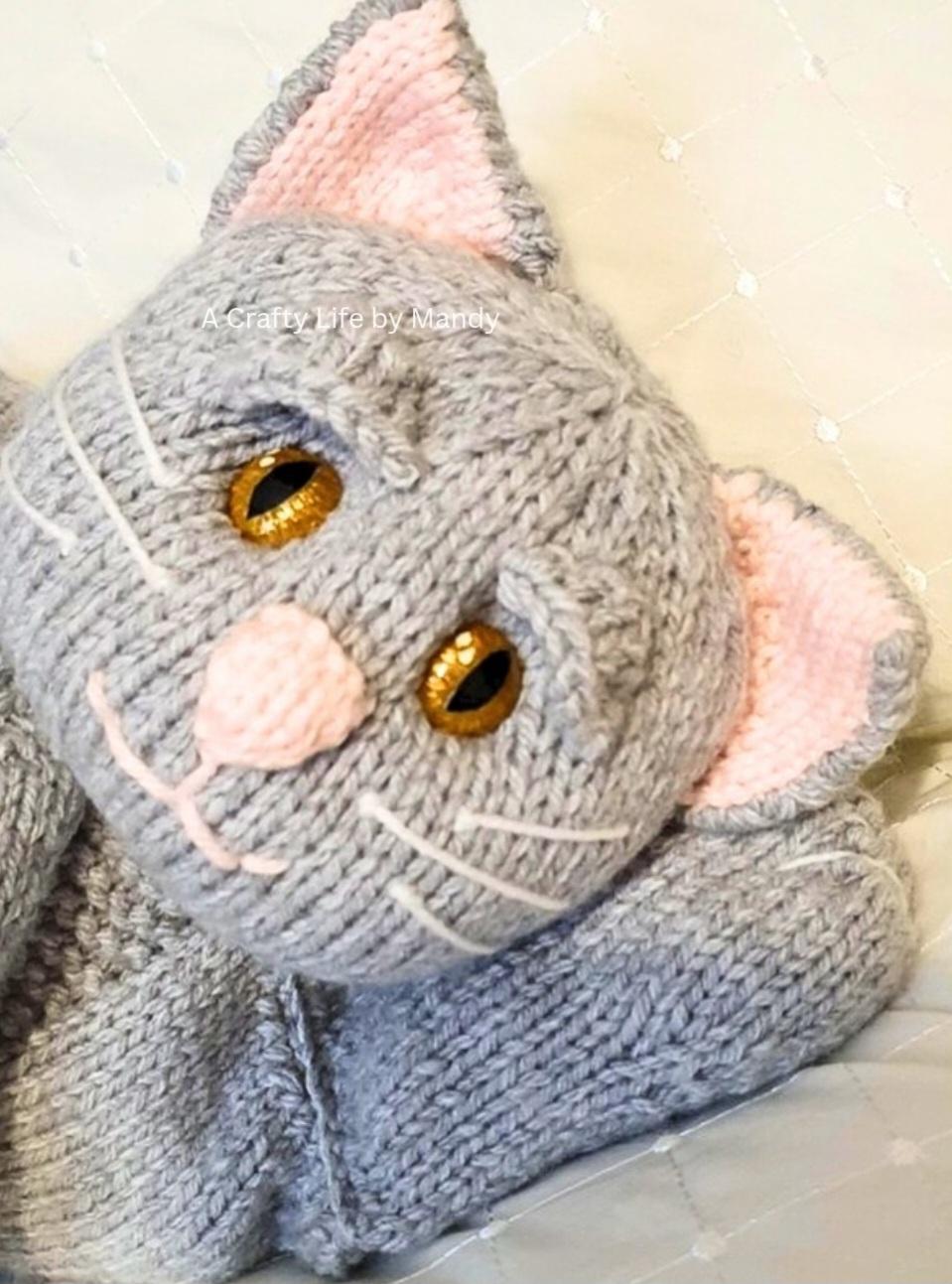Gracie The Cat Pyjama/Water Bottle Case