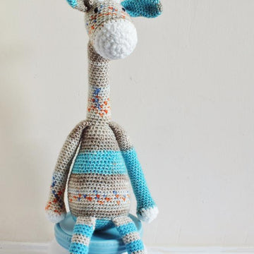 Crochet giraffe
