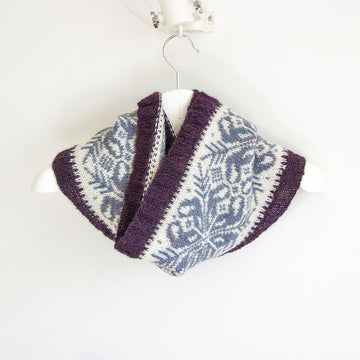 SNOWFLAKE Infinity Scarf