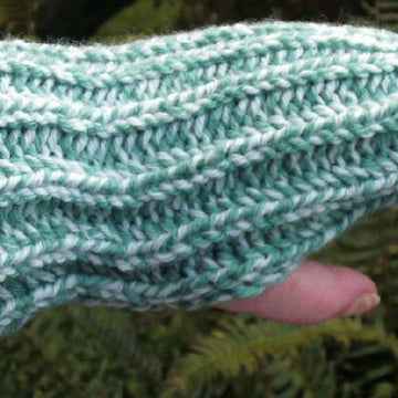 Simple Brioche Mitts