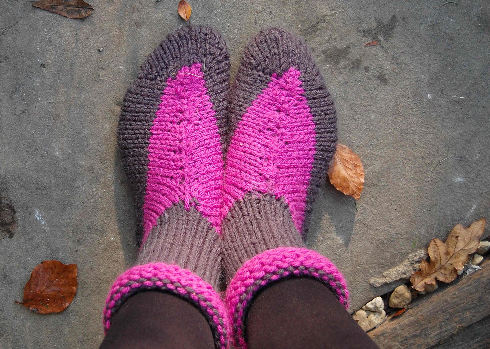 Follow your feet slippers