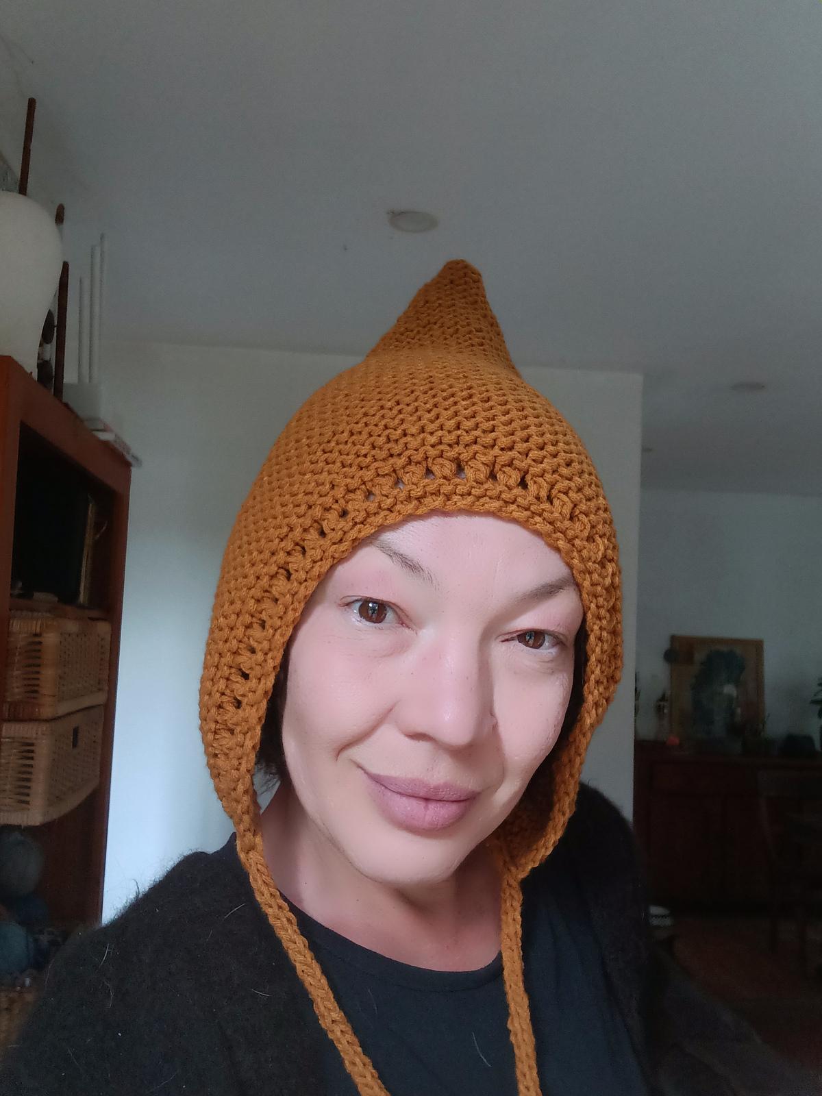 Wonga Garter Bonnet