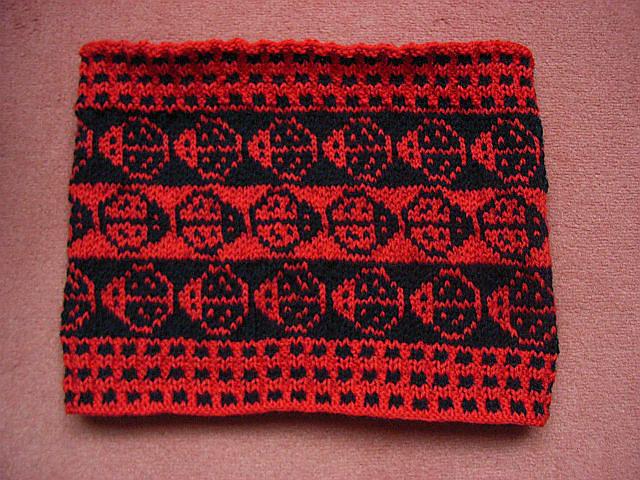 Ladybug cowl