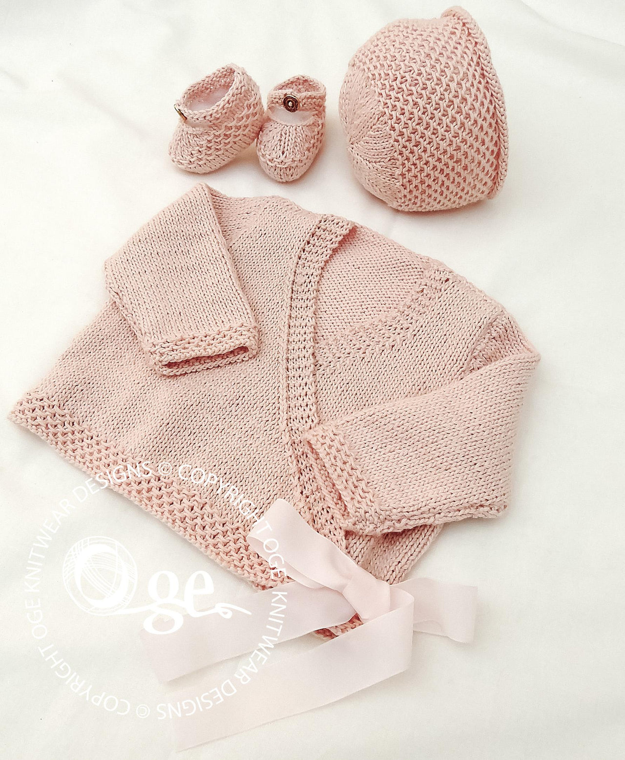Ballerina Top with matching bonnet and shoes P028