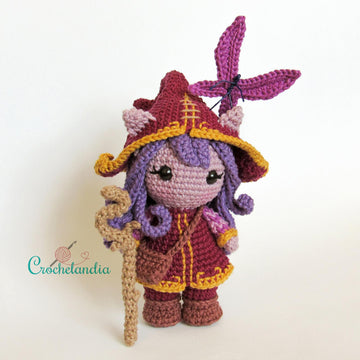 Lulu and Pix amigurumi doll - crochet pattern by Crochelandia