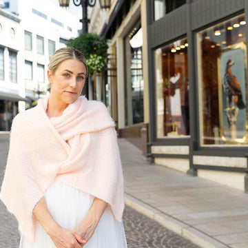 Cozy knit stole Sylvy