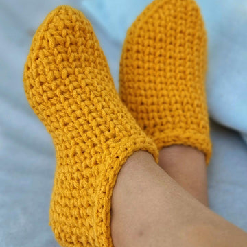 Cozy house slippers for adults and kids crochet pattern S6