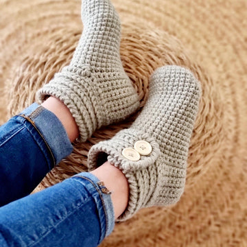 Cozy crochet slipper socks for adults and kids pattern S4