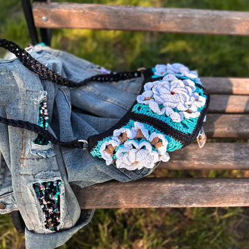 Water lily belt bag