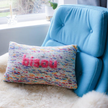Bisou Pillow