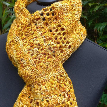 Fractured Bee Line Scarf