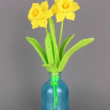 Crochet pattern Easter decoration with Easter eggs and daffodils