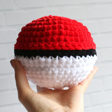 Pokeball gecko hide House