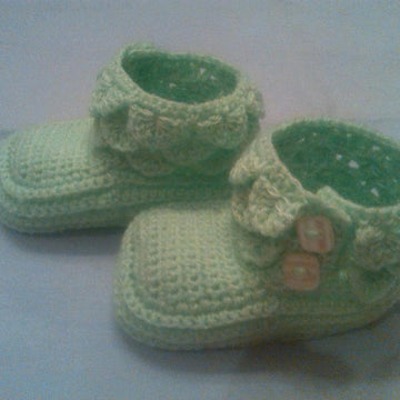 Crocodile Stitch Baby Booties