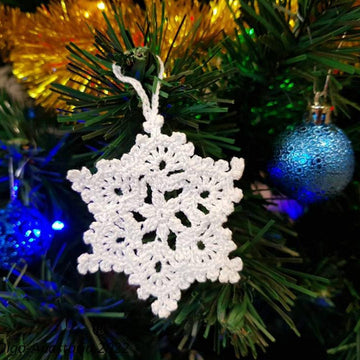 Openwork snowflake 2