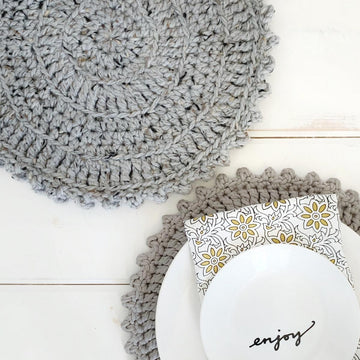 Picot Placemat & Doily Set 071