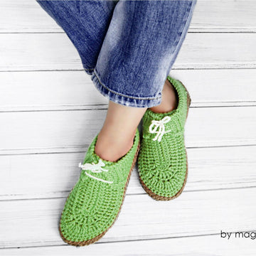 Green mocassins