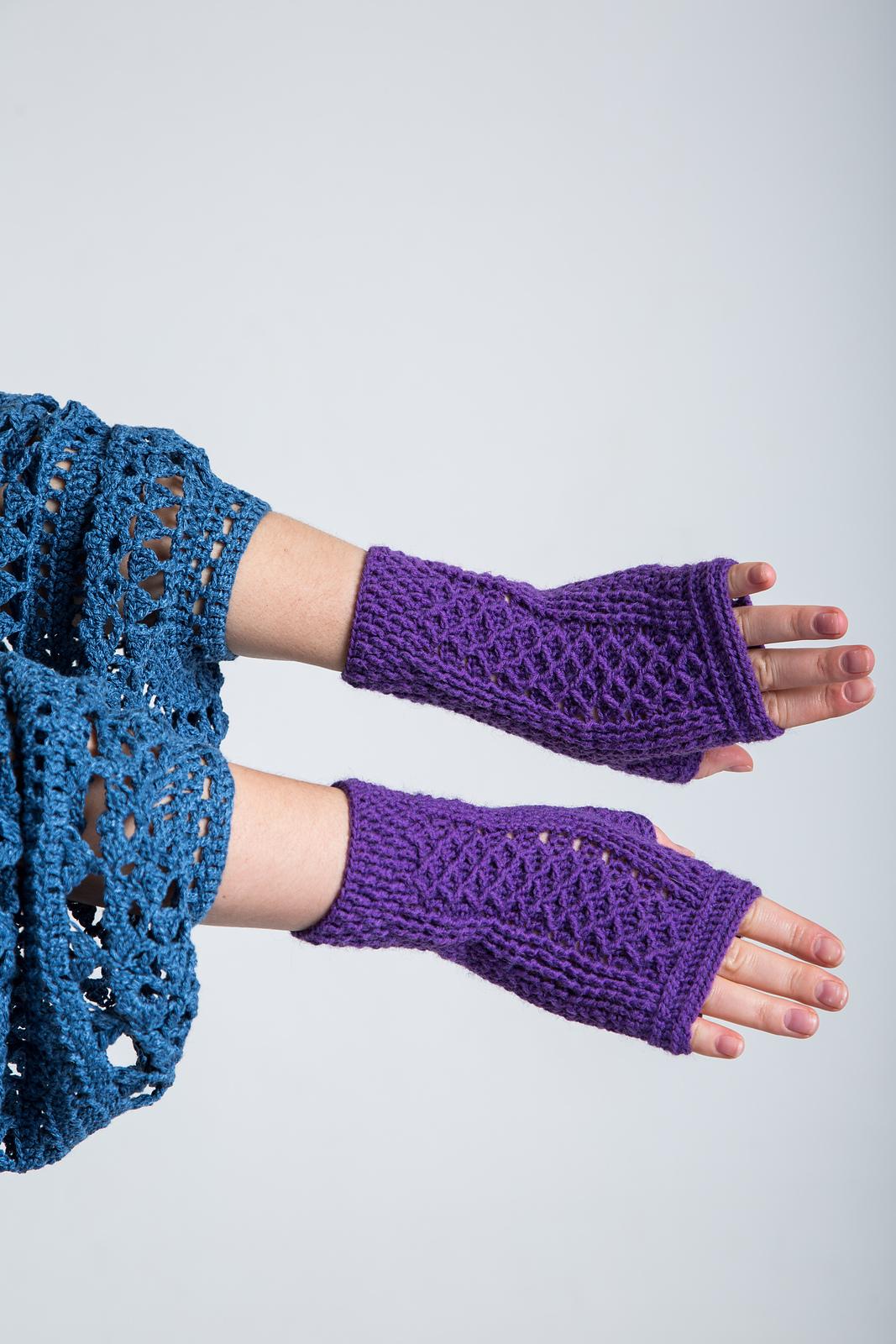 Happy hands crochet mittens